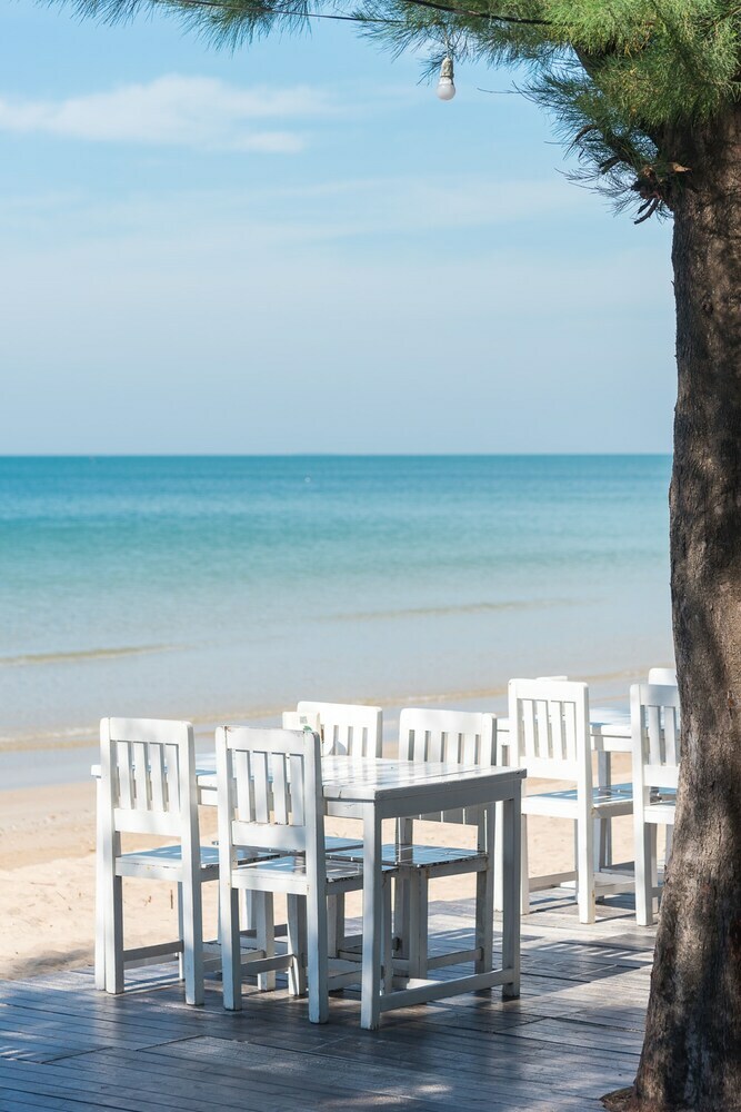 Chaolao Tosang Beach Hotel