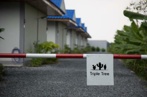 Hotel The Triple Tree Resort.