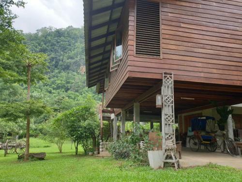 Hotel Chiang Dao Hut Resort