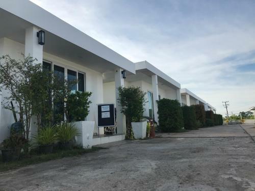 Hotel Baan Charnchol Resort Mahasarakham
