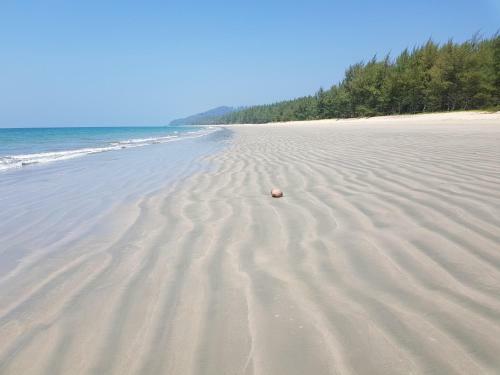 Hostal Tawan Bar And Bungalow