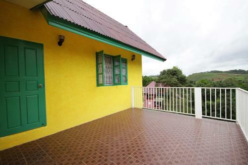 Hostal Chatfah Resort
