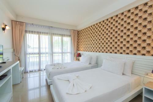 Hotel Baan Talay See Cream Resort