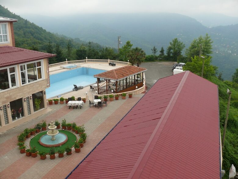 Hotel Zarha Mountain Resort