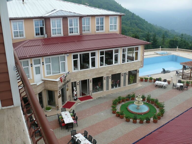 Hotel Zarha Mountain Resort