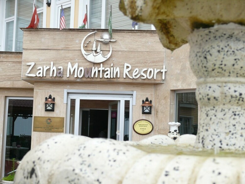 Hotel Zarha Mountain Resort