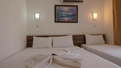Monna Roza Beach Hotel