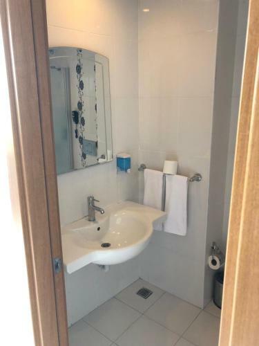 Monna Roza Beach Hotel