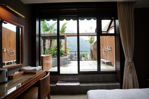 European Garden Suite