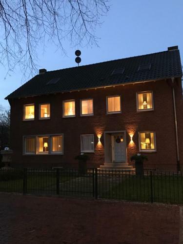 Bed & Breakfast Haus Unter Den Linden