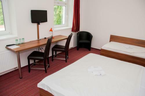Hostal Restaurace A Penzion Zd?n� Bouda