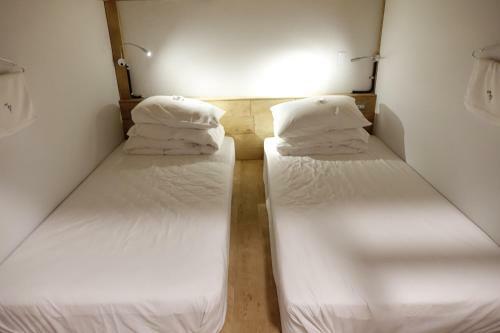 Cao Ji Book Inn Hostel