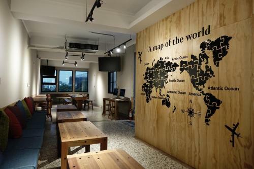 Cao Ji Book Inn Hostel