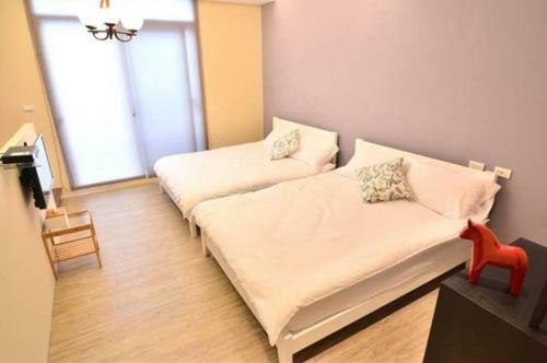 Leaf Hostel