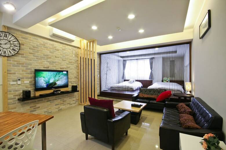 Hotel Q House