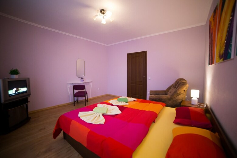 Best Apartments On Kyryla & Mefodia