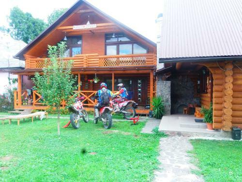 Lodge Guest House Family Green