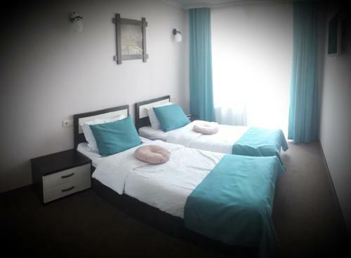 Amber Hotel & Cafe