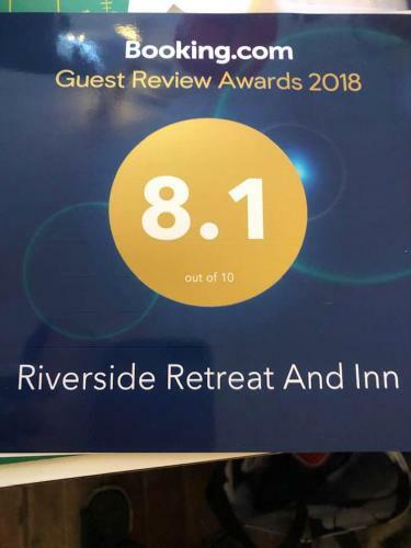 Motel Riverside Retreat And Inn