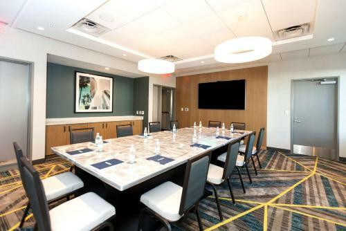 Cambria Hotel Lax