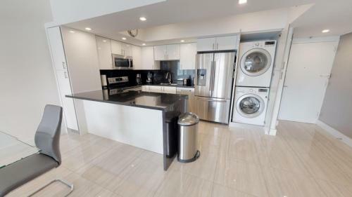 Apartamento Collins Condo #256742