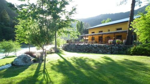 Hotel Strawhouse Resorts
