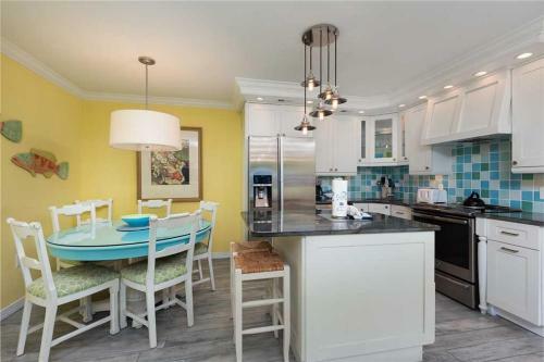 Apartamento East Gulf Condo #1621