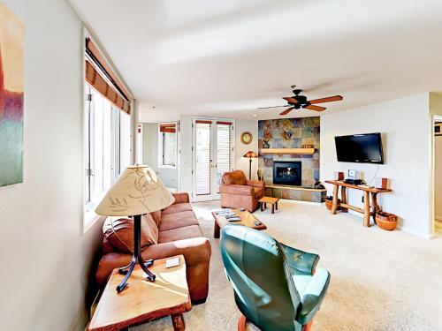 Apartamento 2700 Eagleridge Dr Condo Unit N11