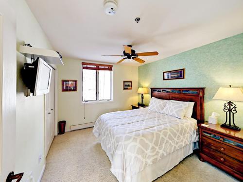 Apartamento 2700 Eagleridge Dr Condo Unit N11