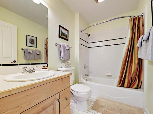 Apartamento 2700 Eagleridge Dr Condo Unit N11