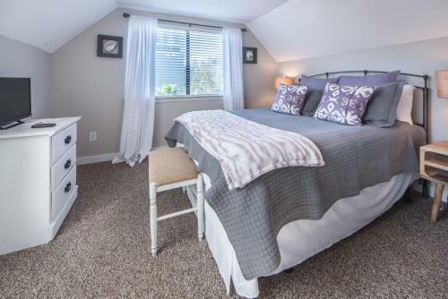 Aweigh From Home By Realjoy Vacations
