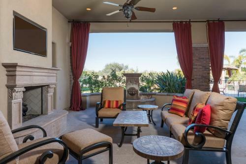 Santa Catalina Estate