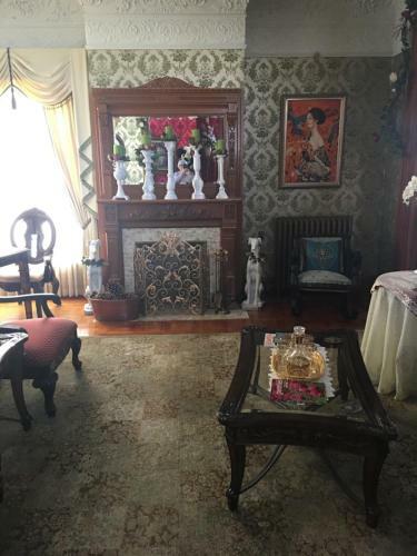 Queen Anne Bed And Breakfast
