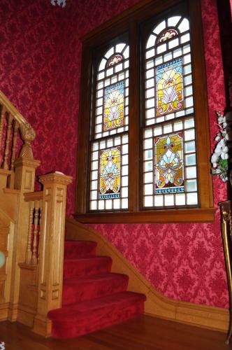 Queen Anne Bed And Breakfast
