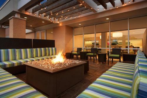 Hotel Home2 Suites By Hilton Milwaukee Brookfield
