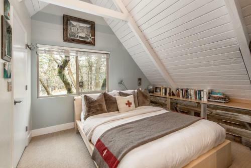 Ridgetop Cabin
