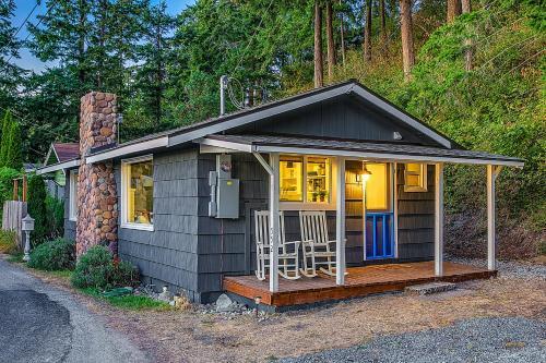 Beach And Boulevard Bungalow On Sundin Beach