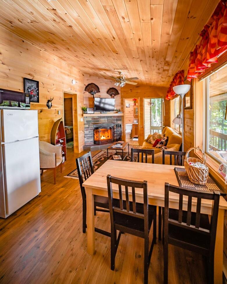 Motel Long Lake And Cottages Llc
