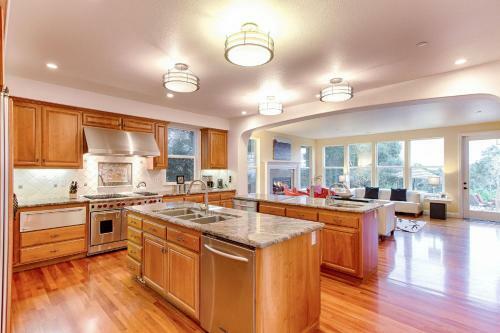 Spacious Santa Rosa House