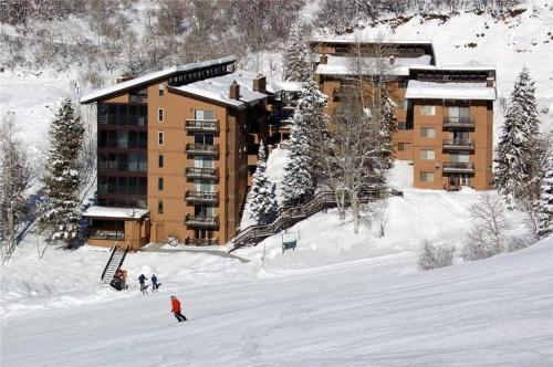 Storm Meadows East Slopeside - Se066