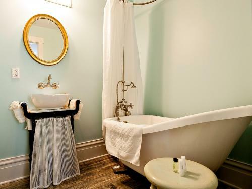 Bella Fattoria Bed And Breakfast