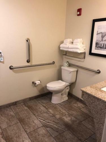 Hotel Cobblestone Inn And Suites - Ashland