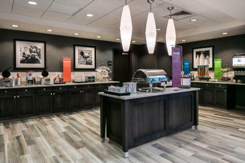 Hotel Hampton Inn By Hilton Wichita Northwest