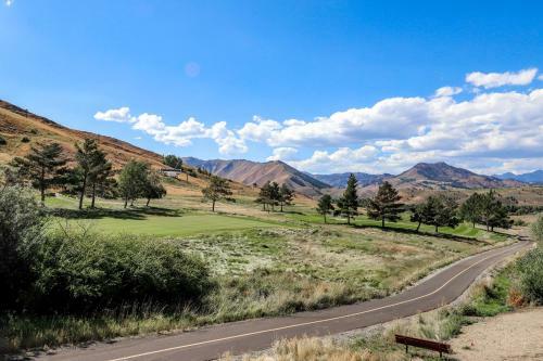 Fairway Family Getaway