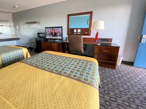 Hotel Lakes Inn