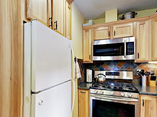 1419 Friant Ct Home