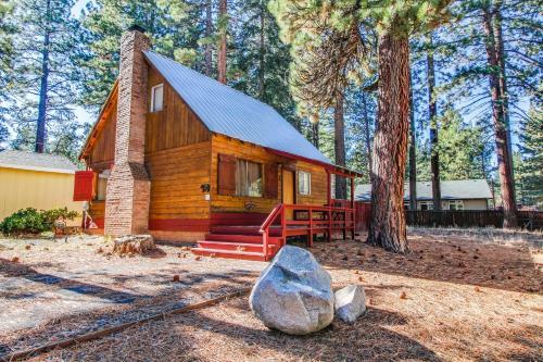 Tahoe Island's Quiet Cabin
