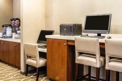 Hotel Comfort Suites Manheim - Lancaster