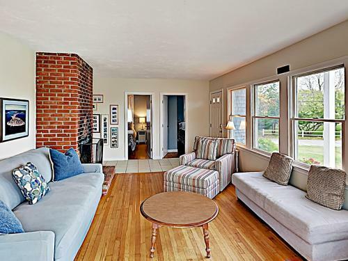 Oceanview Buzzards Bay Getaway