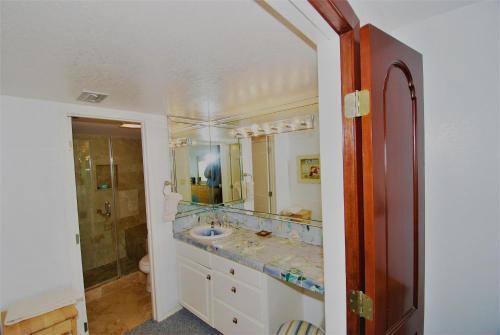 Apartamento Seville Condo Unit #201
